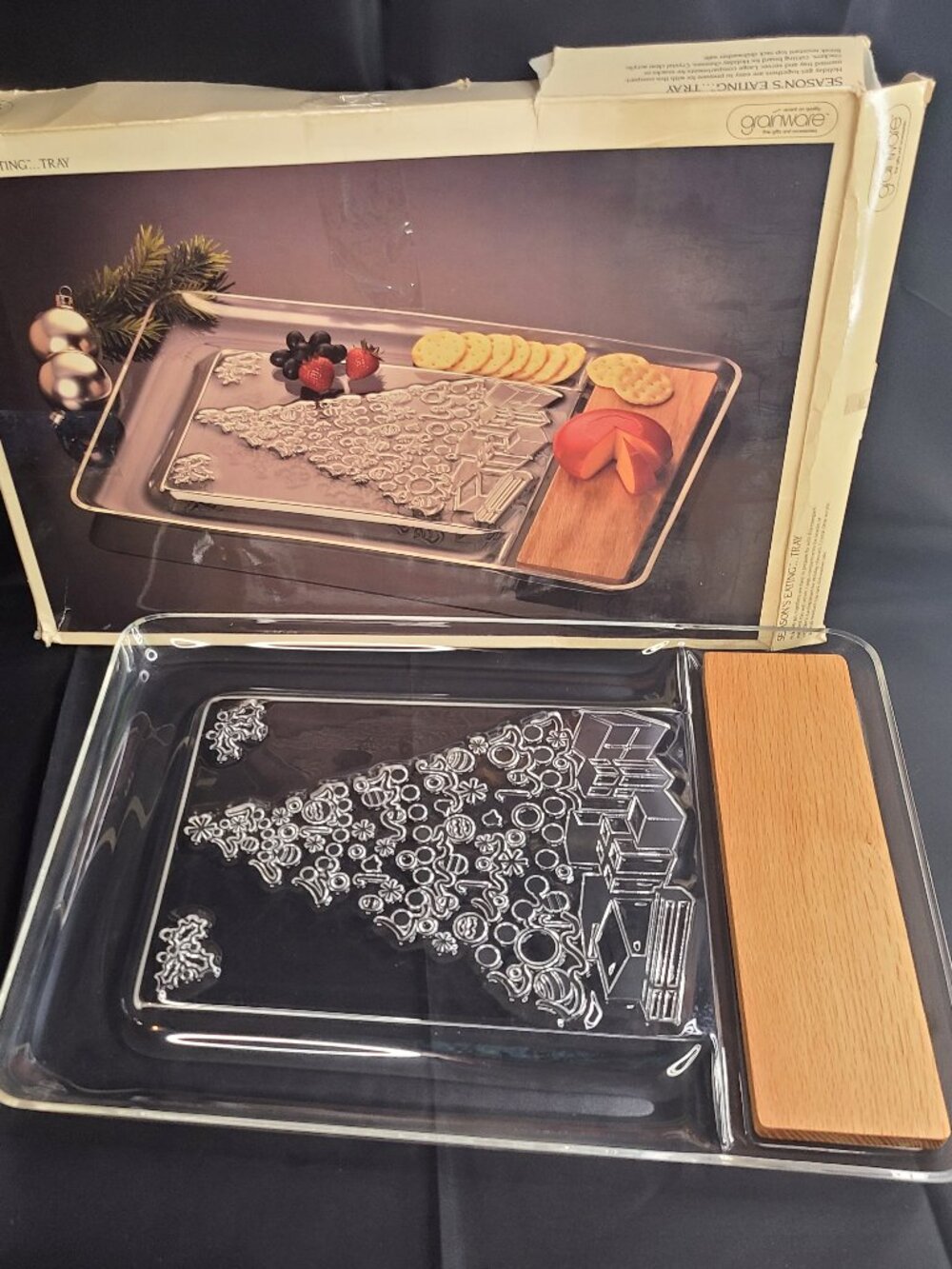 Vintage Grainware Lucite with Wood Insert Season's Eatings Christmas Tray 19.5"